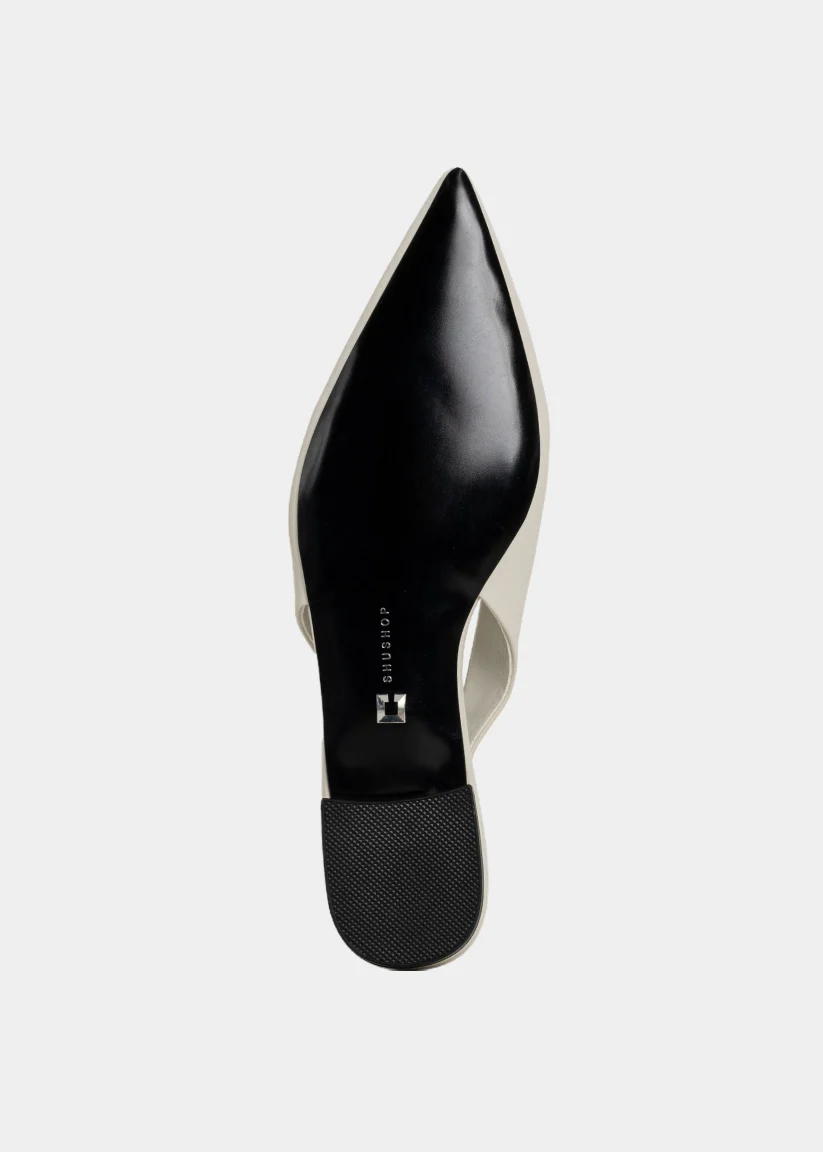AMELIA - Image 7
