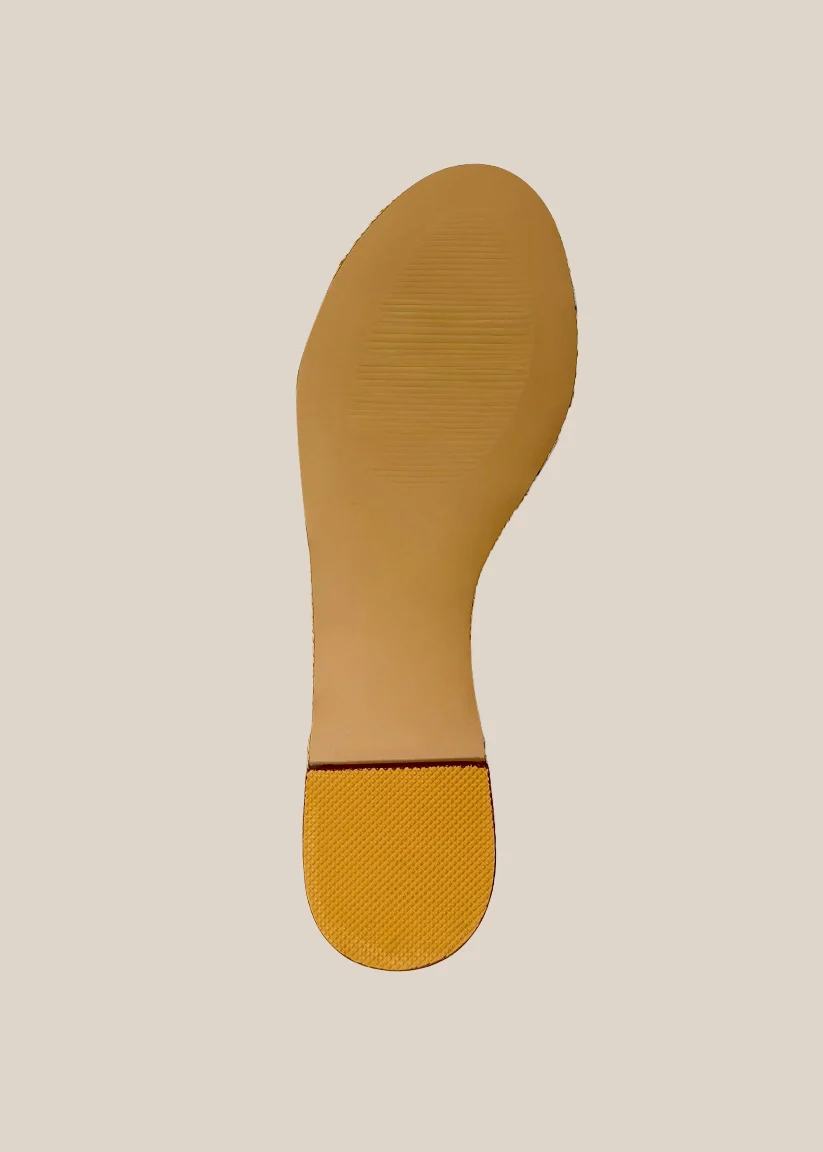 BETTY - Image 4