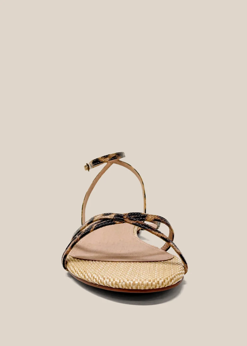 BETTY - Image 5
