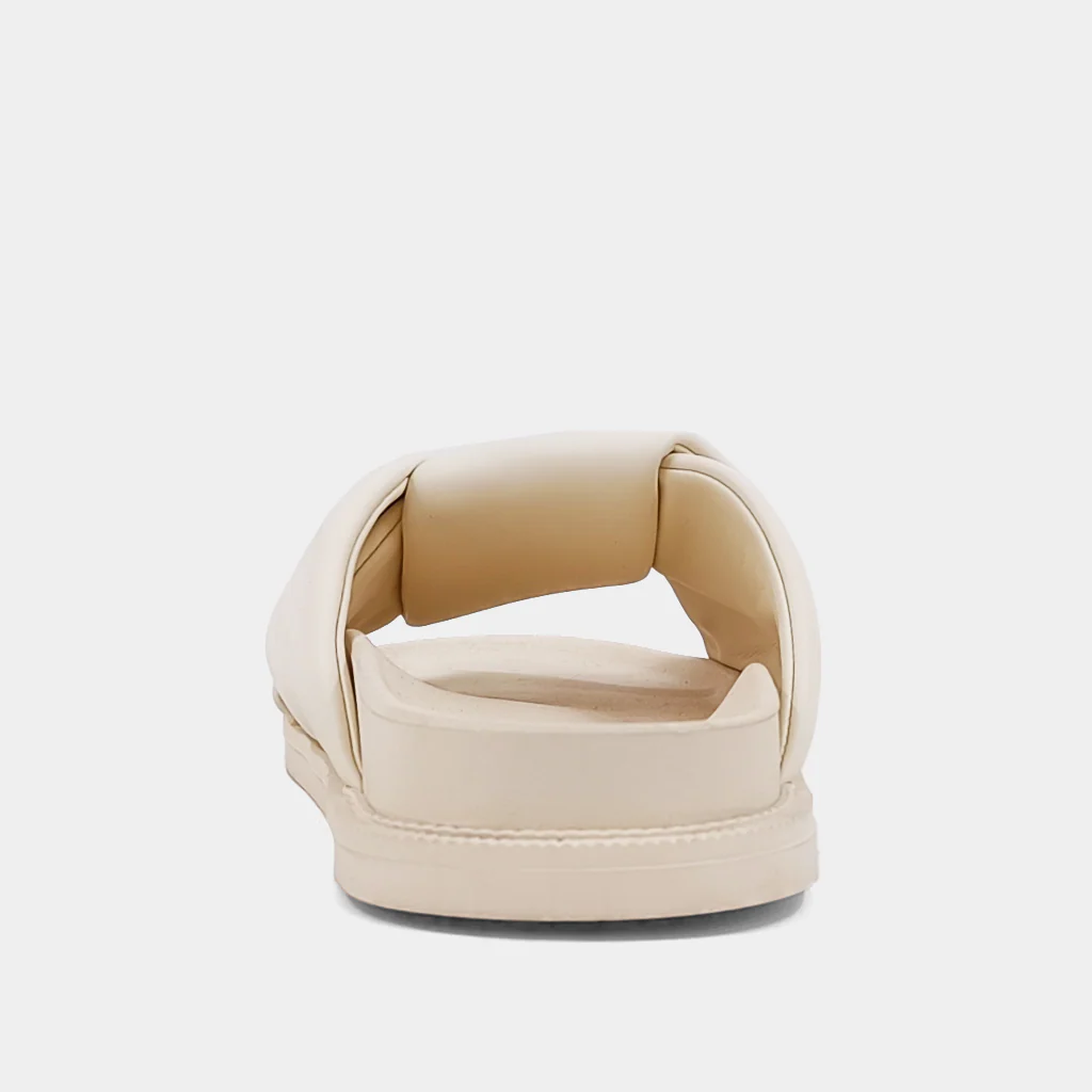 CLAIRE - Image 5
