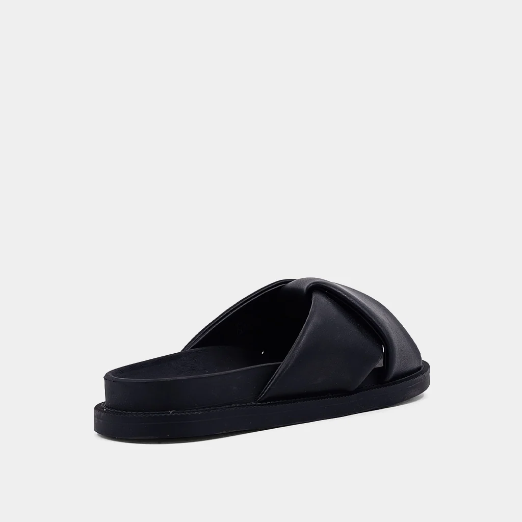 CLAIRE - Image 5