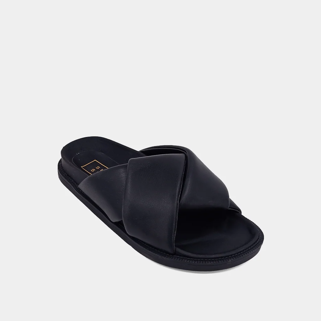 CLAIRE - Image 8