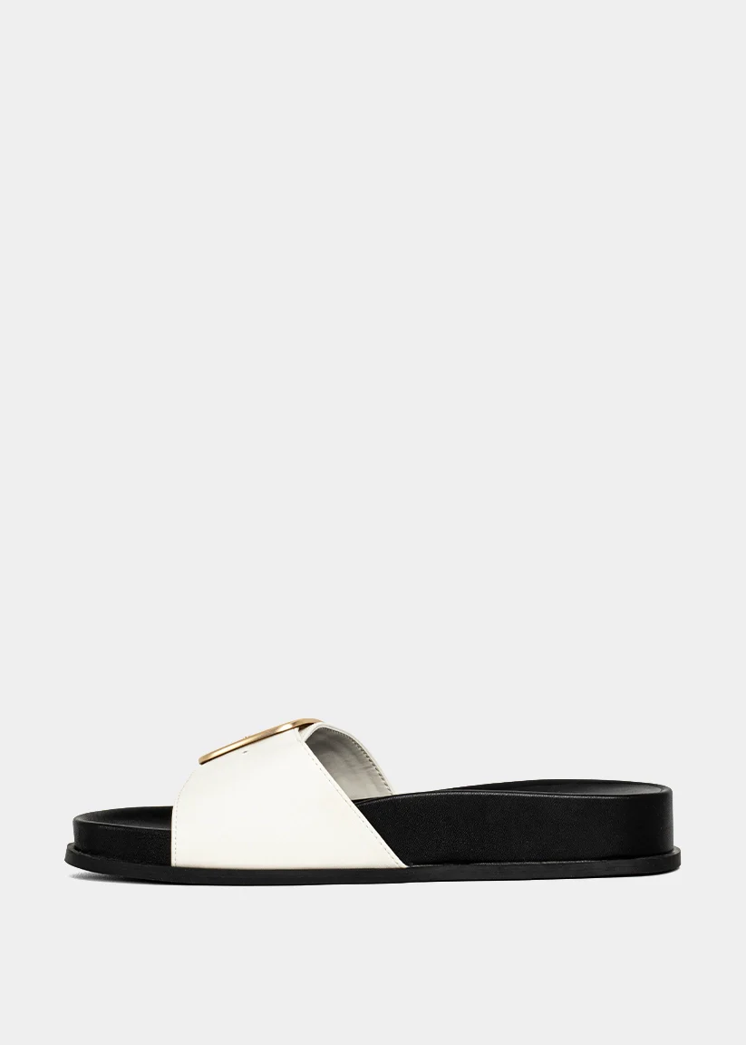 DELPHINE - Image 5