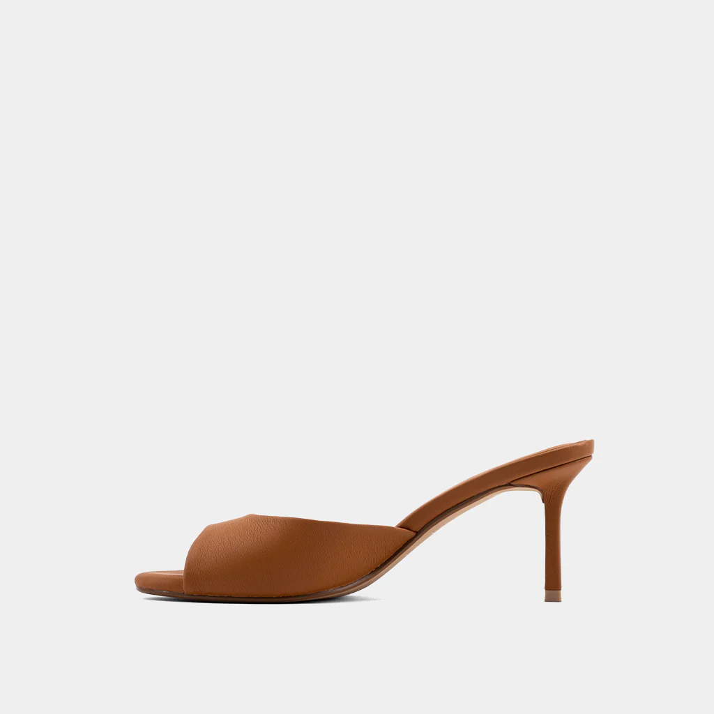 ELAINE - Image 6