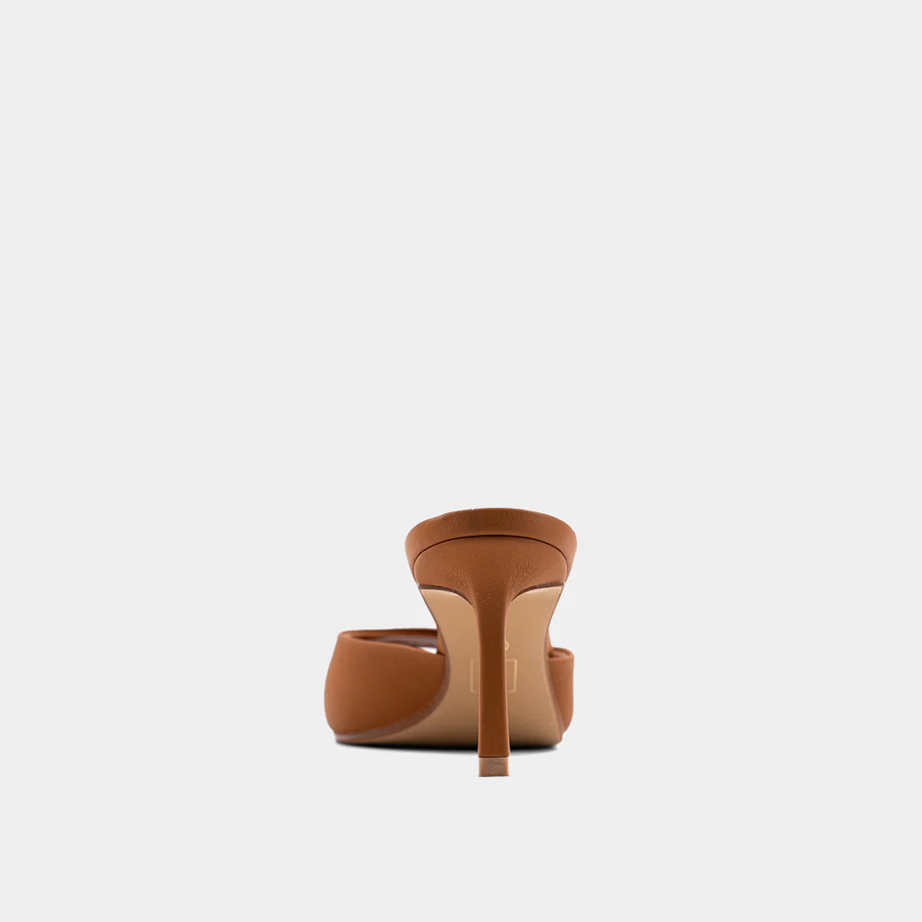 ELAINE - Image 8