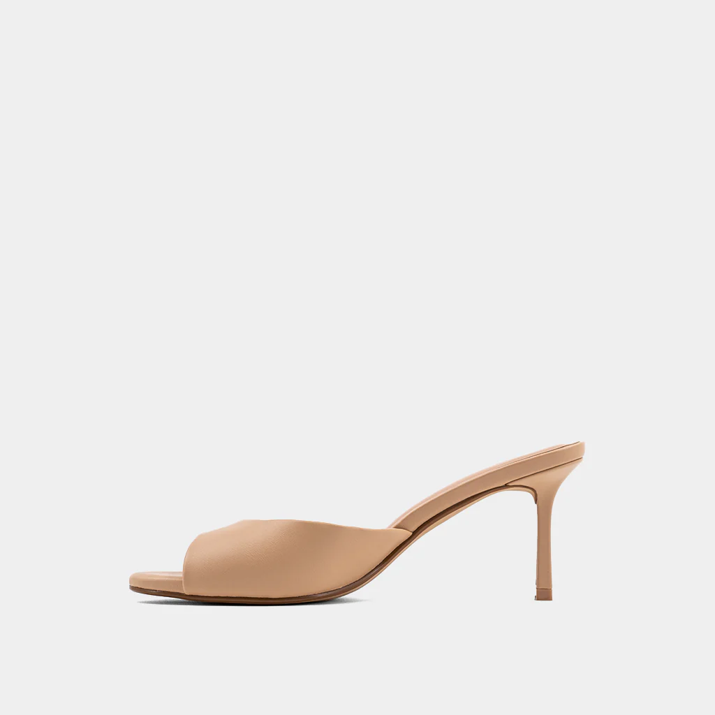 ELAINE - Image 6