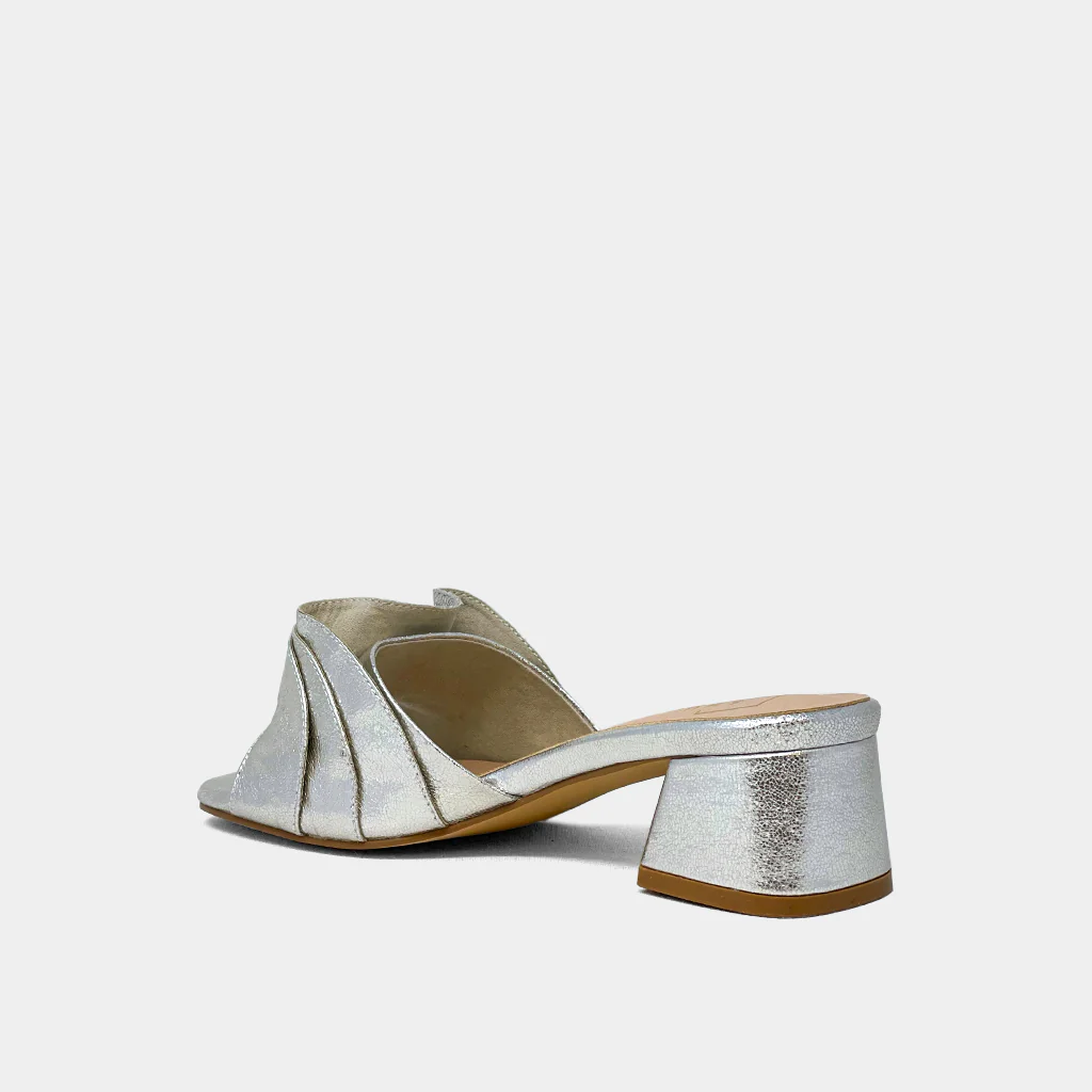 FRANCES - Image 6