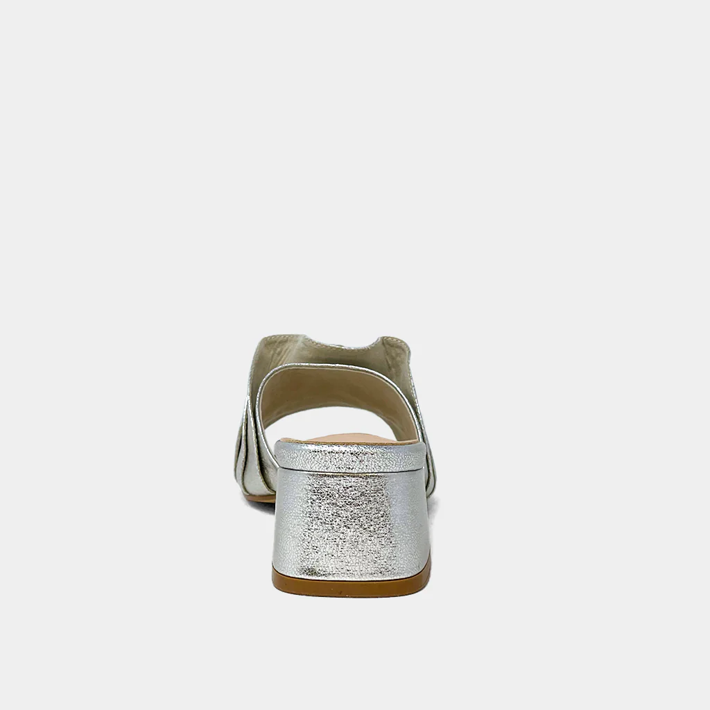 FRANCES - Image 7