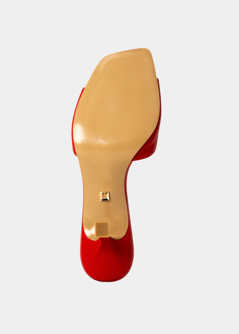 HOLIDAY - Image 8
