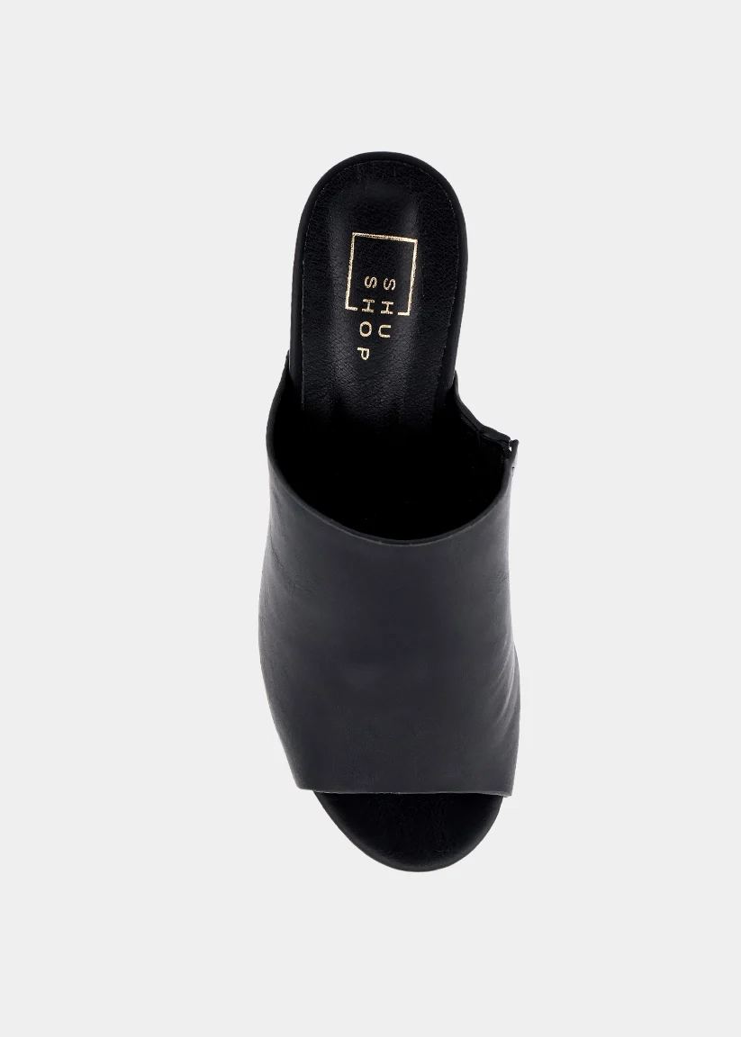 HOLLY - Image 6