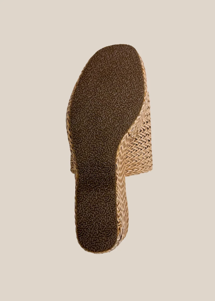 JOSIE - Image 7