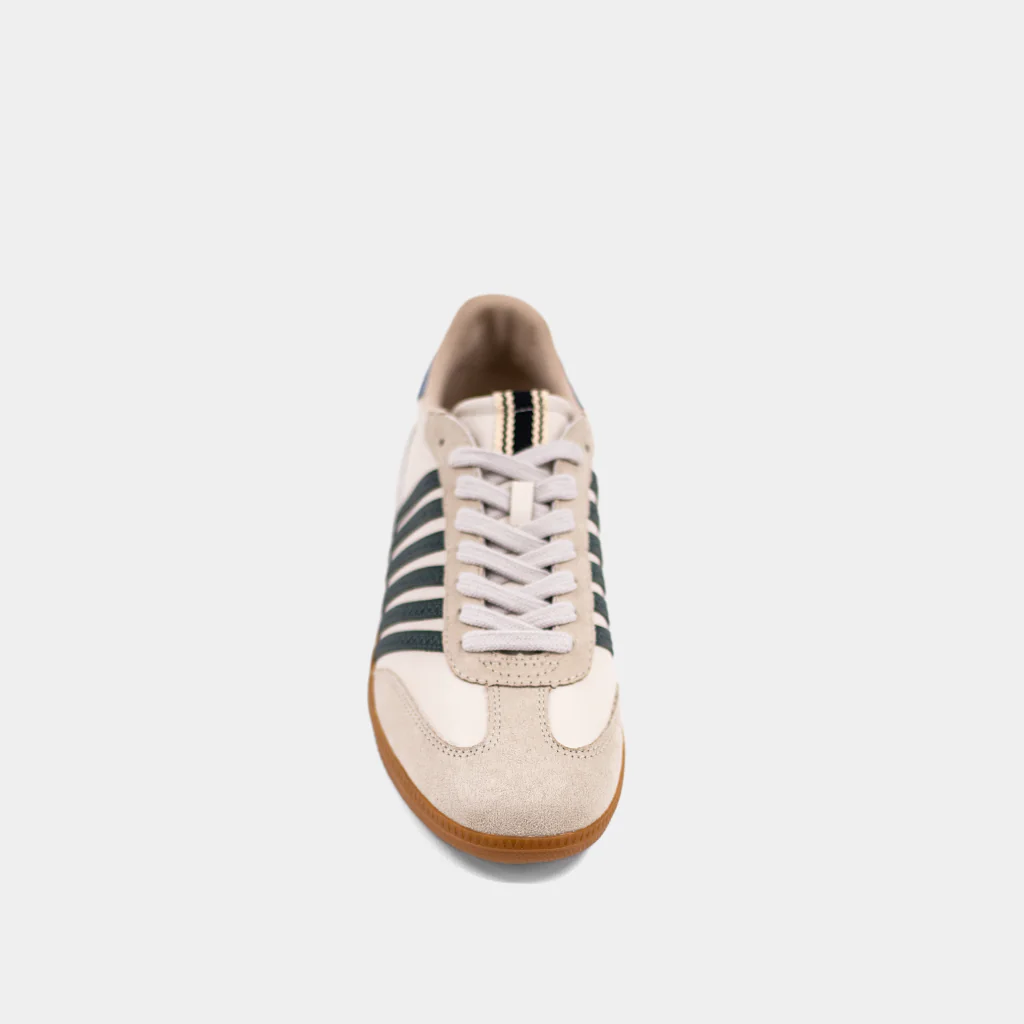 STEVIE - Image 5