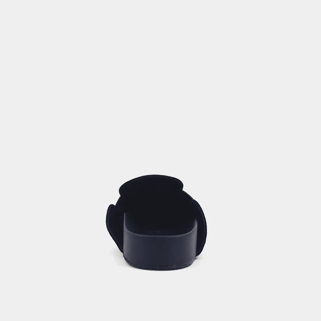 TRACY - Image 5